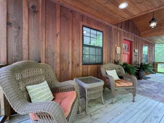 Soul Sister- Creek View, WiFi, Firepit, WiFi, Hiking, 4 mins to Natural Bridge - 5