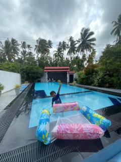 Lucky Family Villa Unawatuna - 5 BR Private Entire Pool Villa - 5 Min Drive to Unawatuna Beach - 0