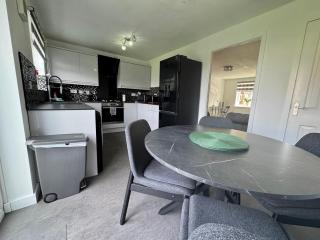 Modern 3 Bedroom high spec house in Sheffield - 8