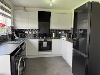 Modern 3 Bedroom high spec house in Sheffield - 7