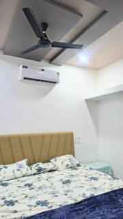 Divyesh Guest House - 1