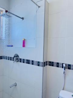 Nyla Executive Apartment - 9