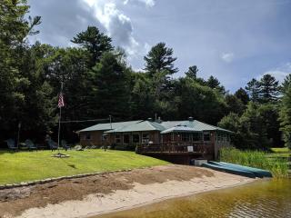 The Gifford Lake House, Serenity Included! - 7