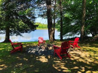 The Gifford Lake House, Serenity Included! - 5