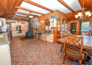 The Gifford Lake House, Serenity Included! - 1