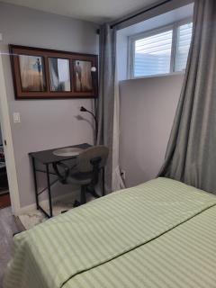 One Bedroom Basement Suite With Separate Entrance Near Airport - 7
