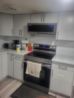 One Bedroom Basement Suite With Separate Entrance Near Airport - 1