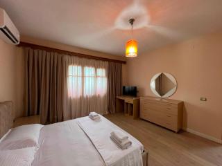 Guesthouse Gjata - 1