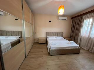 Guesthouse Gjata - 2