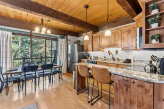 Cozy 2 BR Condo in Town Walk to Main St Skiing - 9