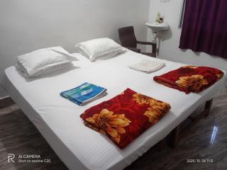 Aradhya Guest House - 0
