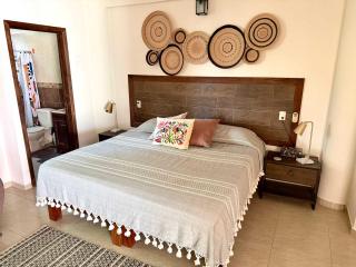 Spacious apt - 1 block to beach with Ocean Views! - 7