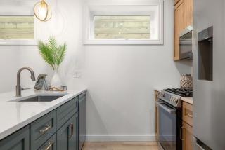 Steps to ND Stadium Luxury 1BR1BA Sleeps 2 - South Bend - 1