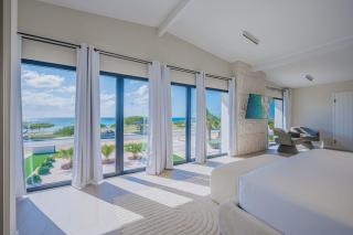 Oceanfront 10BR Lux Villa • Pool • Full Ocean View - Eagle Beach - 7