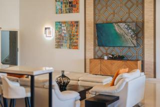 Oceanfront 10BR Lux Villa • Pool • Full Ocean View - Eagle Beach - 4