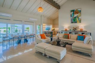 Oceanfront 10BR Lux Villa • Pool • Full Ocean View - Eagle Beach - 3