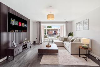 Luxury Stay, 7bed 4bath with Games Room & Parking - 9