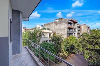 Hotel O DLF Phase 1 Metro Station Gurugram - 8