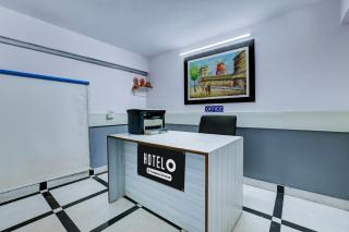 Hotel O DLF Phase 1 Metro Station Gurugram - 6