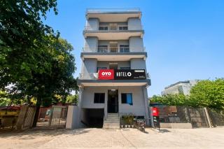 Hotel O DLF Phase 1 Metro Station Gurugram - 3