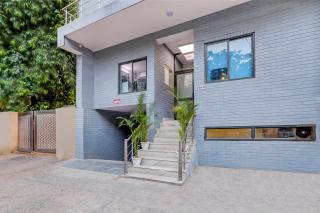 Hotel O DLF Phase 1 Metro Station Gurugram - 1