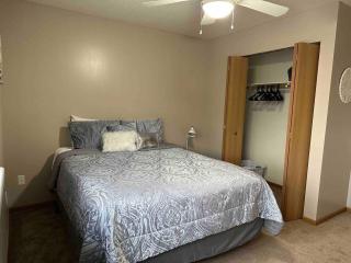 Quiet 2 Bedroom ready for YOU - 1