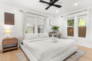 E Austin 2BR 2BA Stay w Grill by Lady Bird Lake Live Music by Austin Vacay - 7