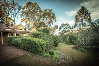 Whispering Karri Retreat 5 Acre Hideaway - 3