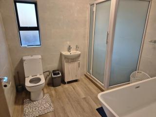 Tranquil 3-Bed Home, Arlington Estate - 8