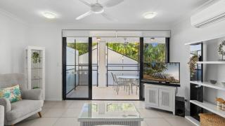 Spacious Dual-Key Resort Stay at Palm Cove - 1
