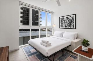 The Valley Great Value Sofa Bed Parking Pool and Gym - 5