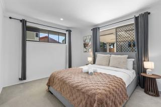 Great Value Group Stay Comfortable and Convenient - 7