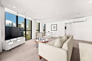 Surfers Paradise Escape carpark Resort Facilities - 0