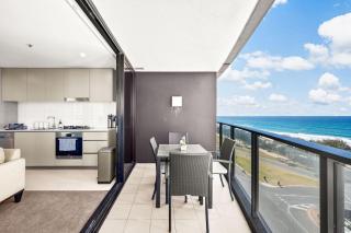 Surfers Paradise Escape carpark Resort Facilities - 9
