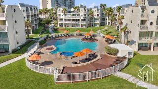 Luxury Beachfront Condo With Amazing Sunset Views - 7