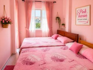 Pink hevan holiday home - 0