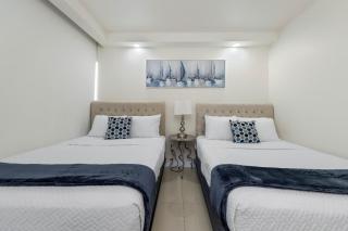 Beachfront Luxury Renewed Condo - 2