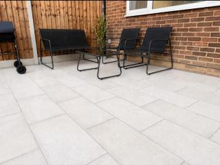 House Sleeps 7 - Free Parking & WiFi - 6