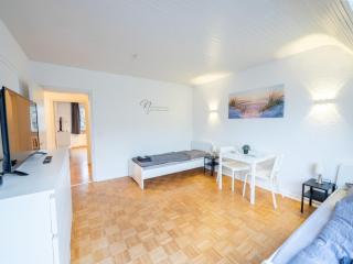 Monteurwohnung-fuer-6-Personen-mit-WLAN-Kueche-TV-Ahrensburg-Naehe-Hamburg-AGGE3501 - 5