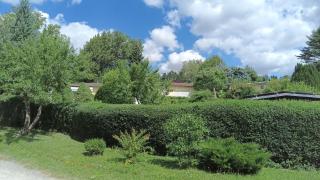 Idyllischer Ferienbungalow in ruhiger Lage mit Pool und großen Garten - 2