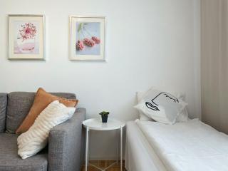 1BR - Private Sauna & Balcony - Extra Single Bed - 6