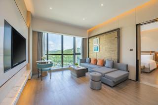 Holiday Inn Zhuhai City Center by IHG - 1