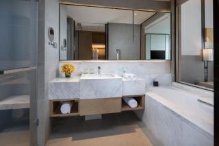Holiday Inn Nanjing Harbour by IHG - 9