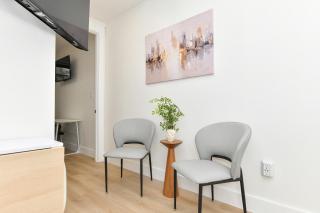 Authentic NYC 2BR Near Central Park - 8