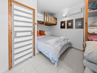 Zoe - 3