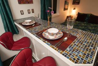 Patio Cottage sleeps 12 kitchen gas fire pit - 3