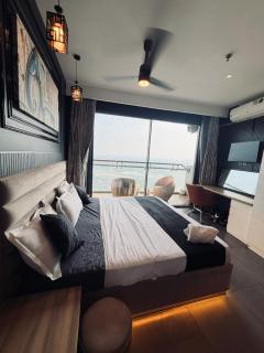 Luxury Studio with River and Sunset Views - 3
