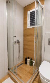 45sqm , Center , 20m Tsimiski Str , 65'' tv , Netfix , Optical Fiber - Opposite HELEXPO - 3