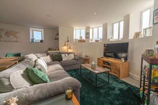Brunel House by Cwtch Accommodation - 7