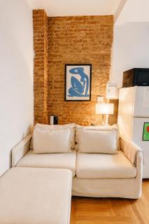 Elegant Upper East Side Studio Retreat Near Central Park and The Met - 6